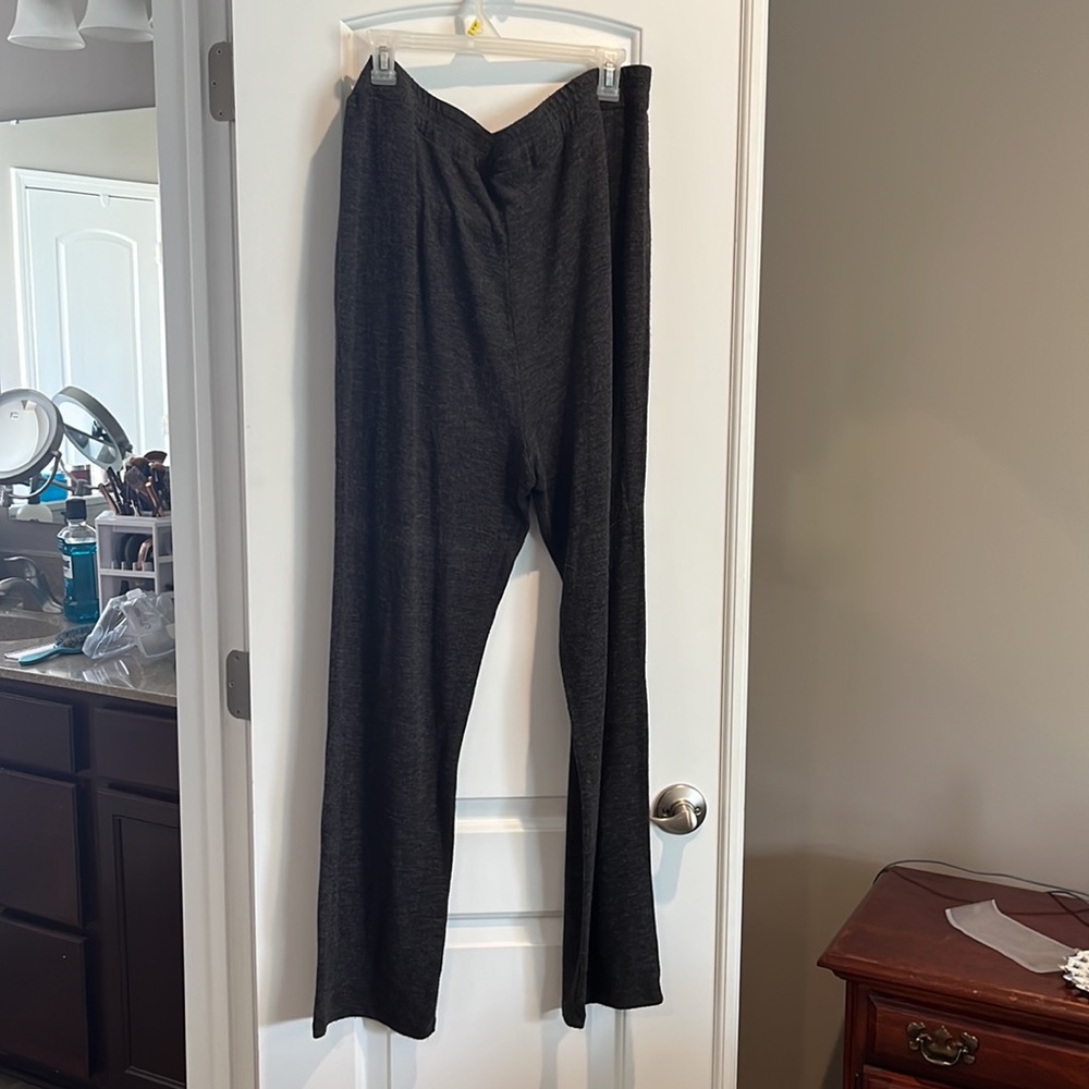 Lisa Rinna 1x - Picture 2 of 2